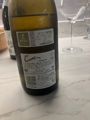 Cune Cune back label